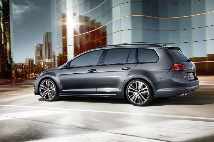  Volkswagen Golf GTD Variant 2015 года  (фото 2 из 25)